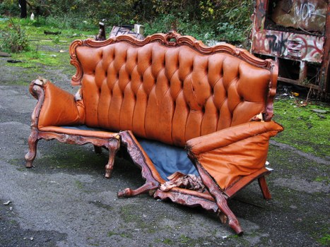 Recycling team collecting segregated commercial bins in Finsbury Park